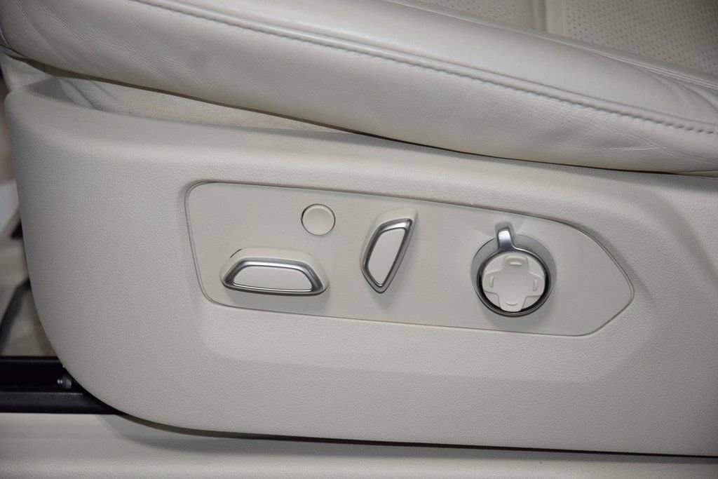 Used 2023 Cadillac Escalade ESV Premium Luxury Platinum w/ Heavy-Duty Trailer Package image 41