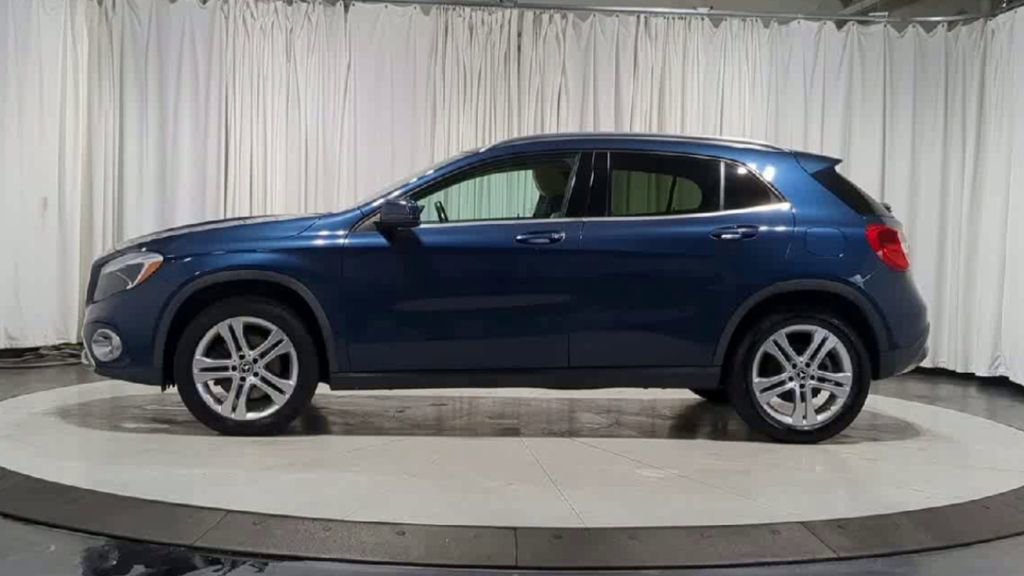 Used 2019 Mercedes-Benz GLA 250 4MATIC image 5