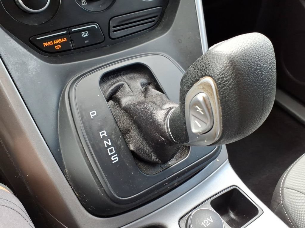 Used 2015 Ford Escape SE FWD image 18