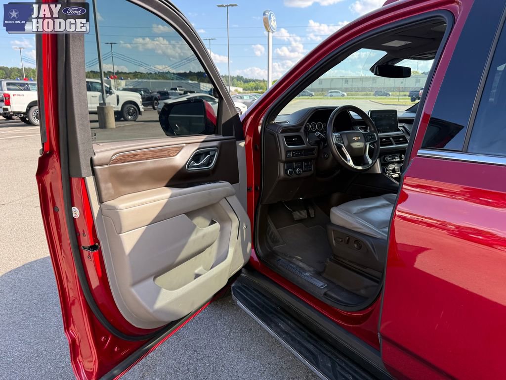 Used 2021 Chevrolet Tahoe LT w/ LT Signature Package RWD image 13
