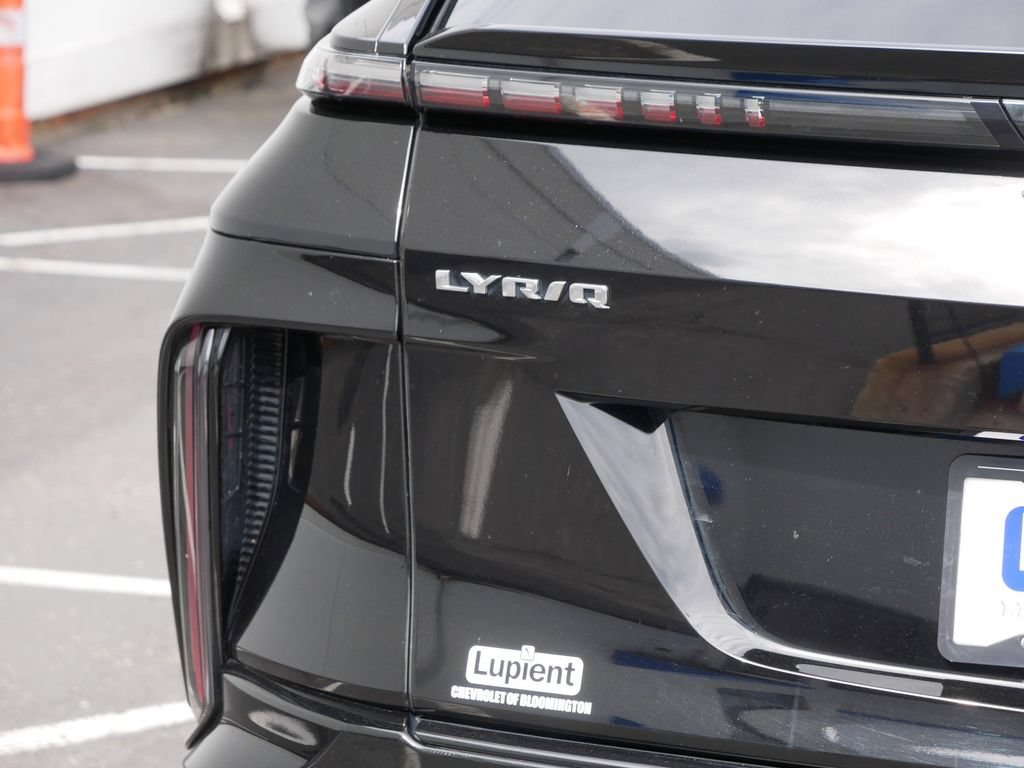 Used 2024 Cadillac Lyriq Sport AWD/4WD image 5