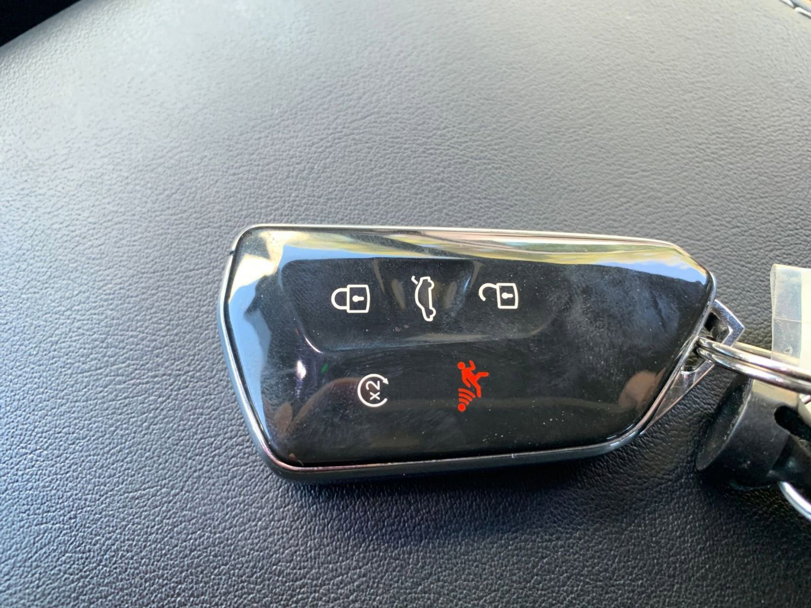 Used 2024 Volkswagen Atlas Cross Sport SE image 22