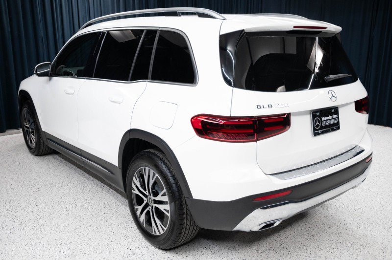 New 2026 Mercedes-Benz GLB 250 image 7