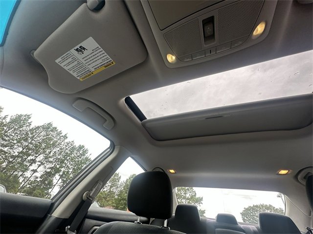 Used 2015 Nissan Altima 2.5 SV w/ Convenience Package image 16