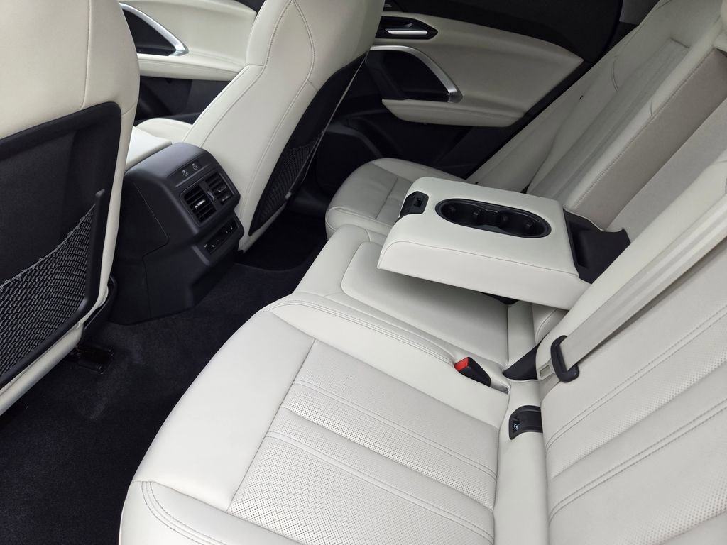 Certified 2025 Audi Q5 Prestige image 38