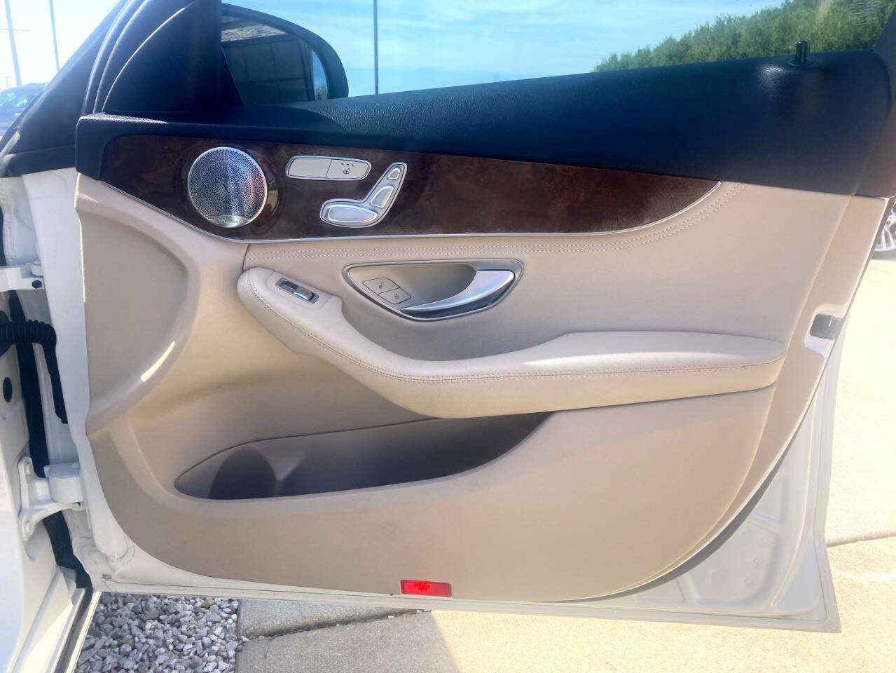Used 2015 Mercedes-Benz C 300 4MATIC Sedan image 16