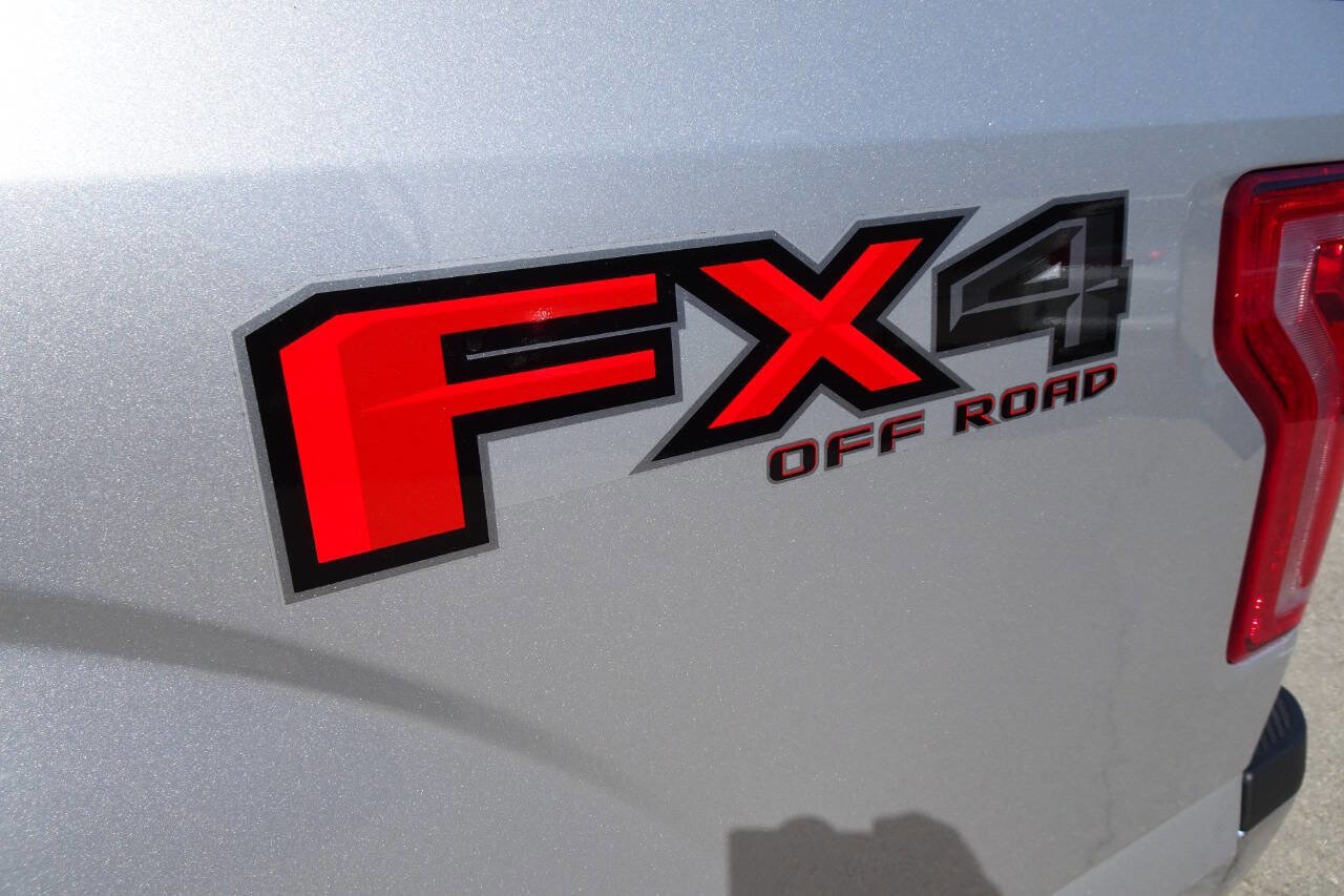 Used 2016 Ford F150 XLT w/ Equipment Group 302A Luxury AWD/4WD image 13