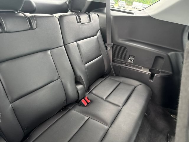 Used 2022 Ford Explorer Limited w/ Equipment Group 301A RWD image 18