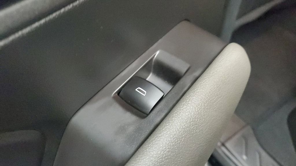 Used 2023 Chevrolet Colorado ZR2 w/ ZR2 Convenience Package III image 17