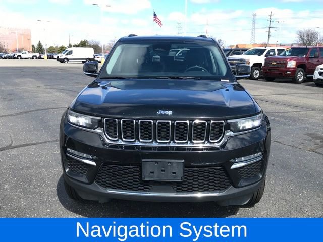 Used 2023 Jeep Grand Cherokee Limited image 2