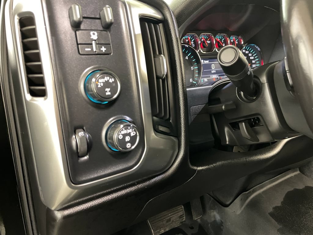 Used 2018 Chevrolet Silverado 1500 LT w/ All Star Edition AWD/4WD image 24