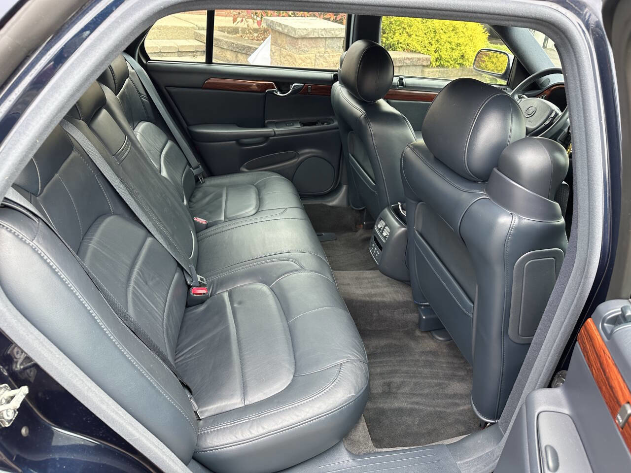 Used 2004 Cadillac De Ville image 24