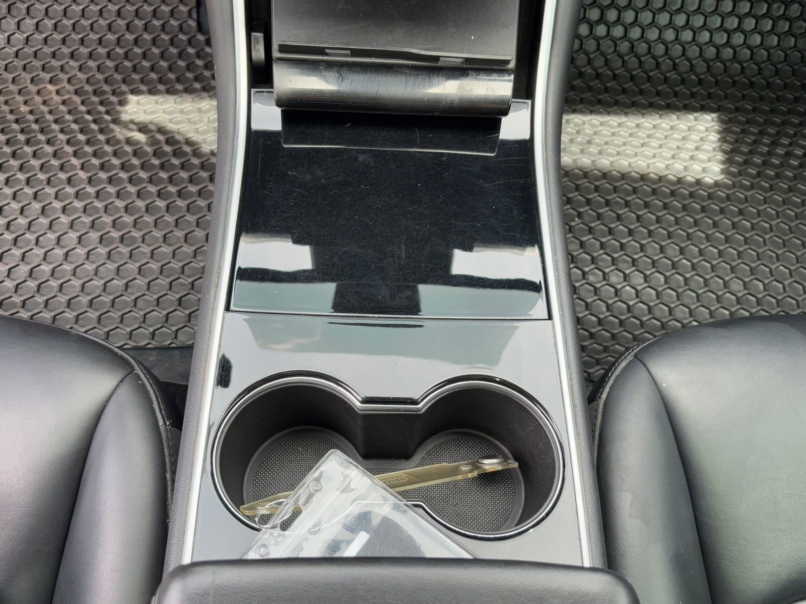 Used 2019 Tesla Model 3 Standard Range Plus RWD image 28