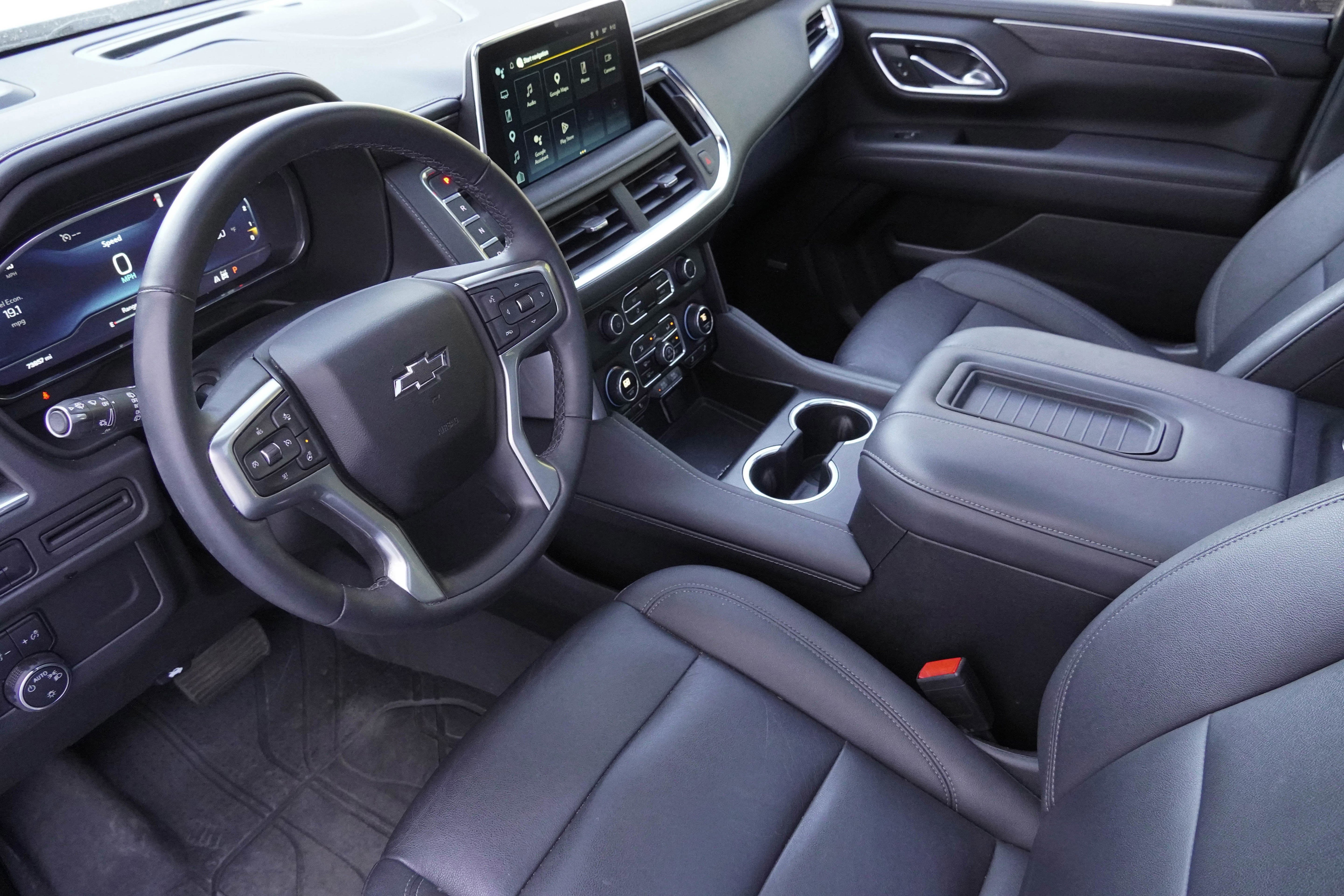 Used 2023 Chevrolet Tahoe Z71 w/ Luxury Package AWD/4WD image 9