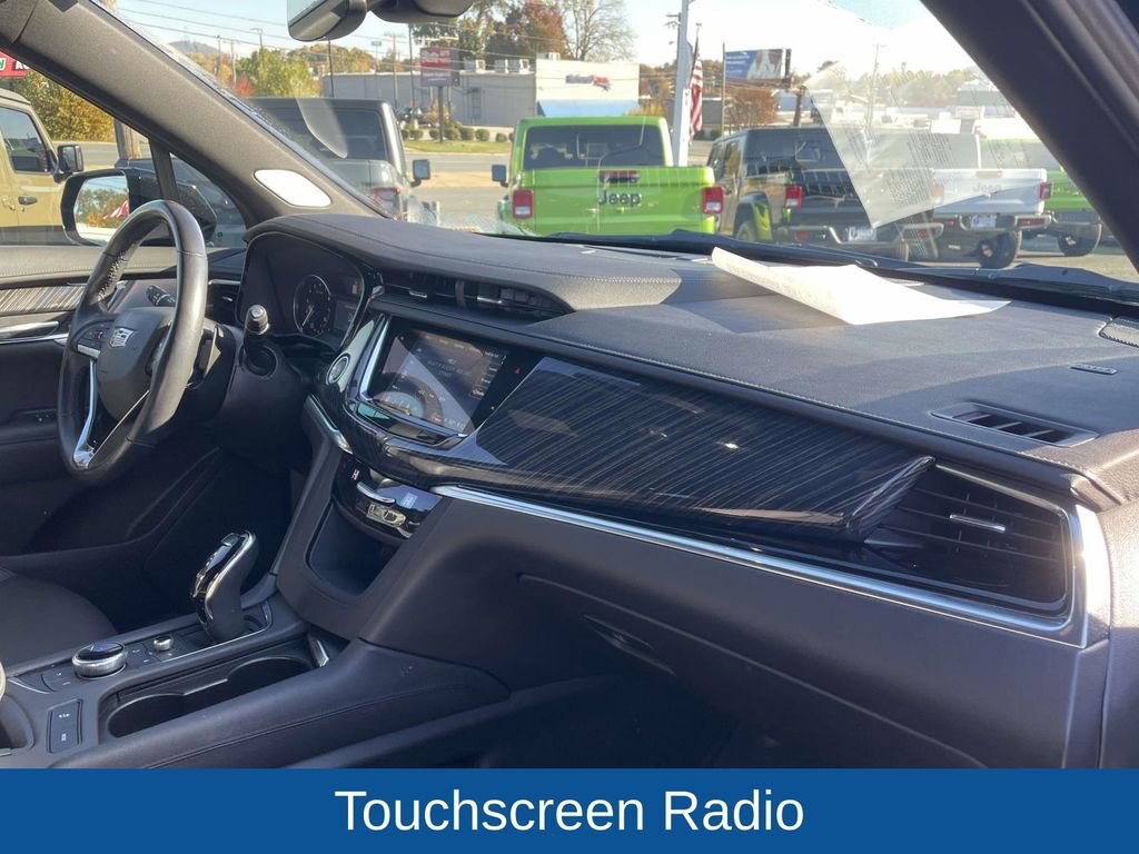 Used 2023 Cadillac XT6 Premium Luxury image 14