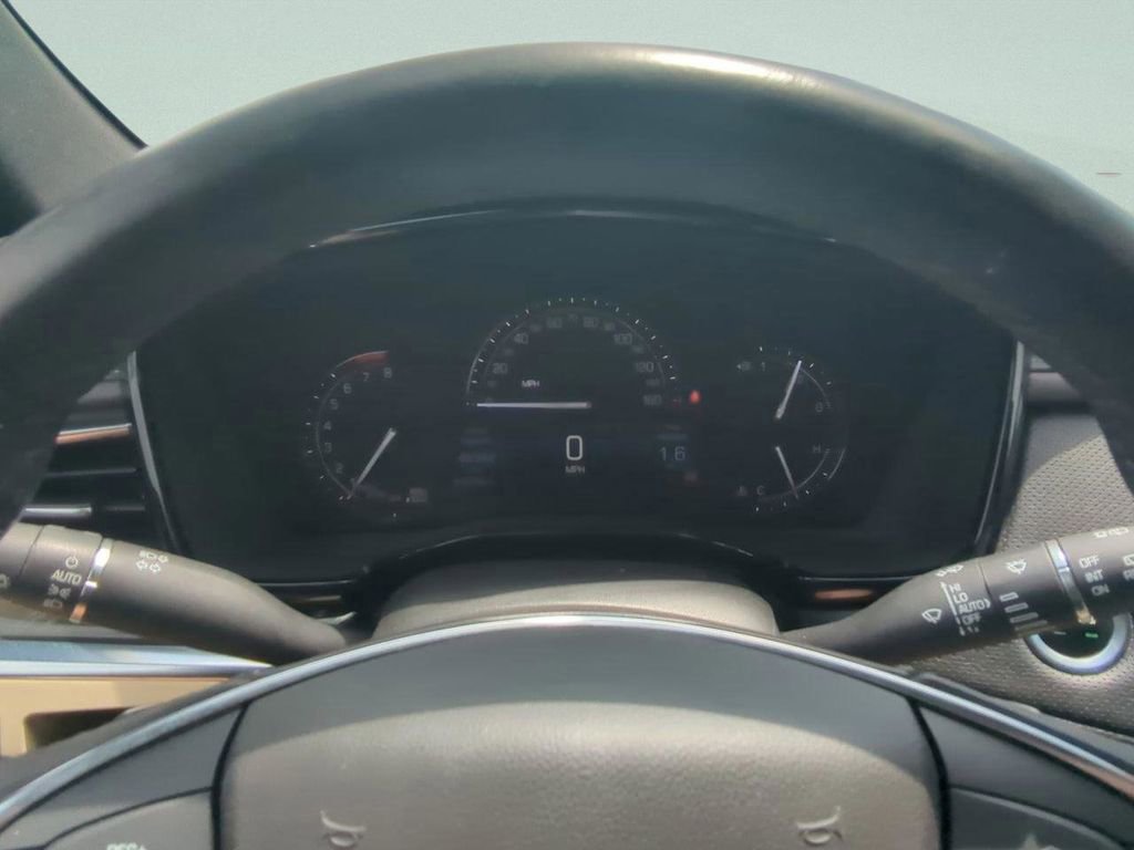 Used 2018 Cadillac XT5 AWD image 26