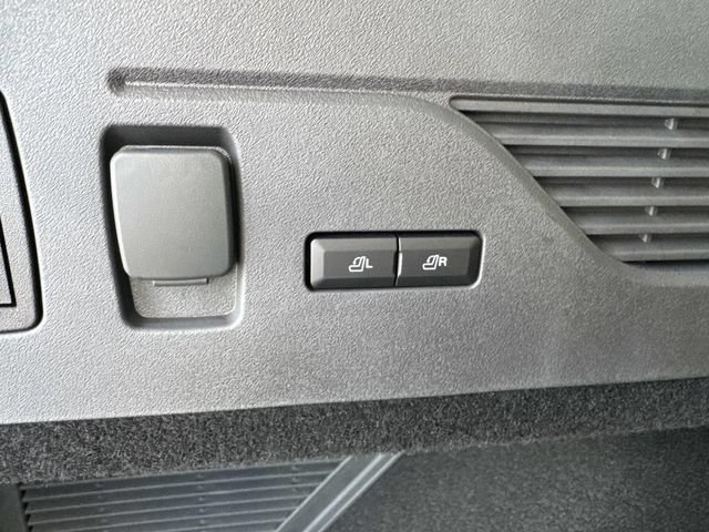 New 2026 Lincoln Nautilus Reserve AWD/4WD image 11