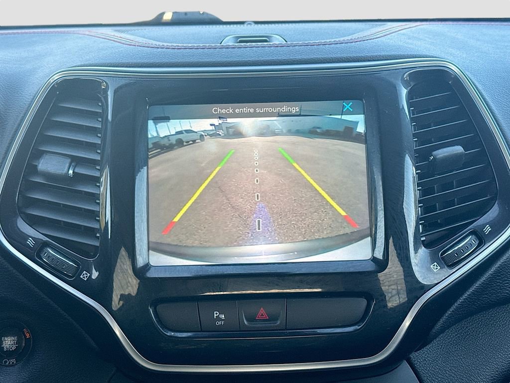 Used 2019 Jeep Cherokee Limited image 13