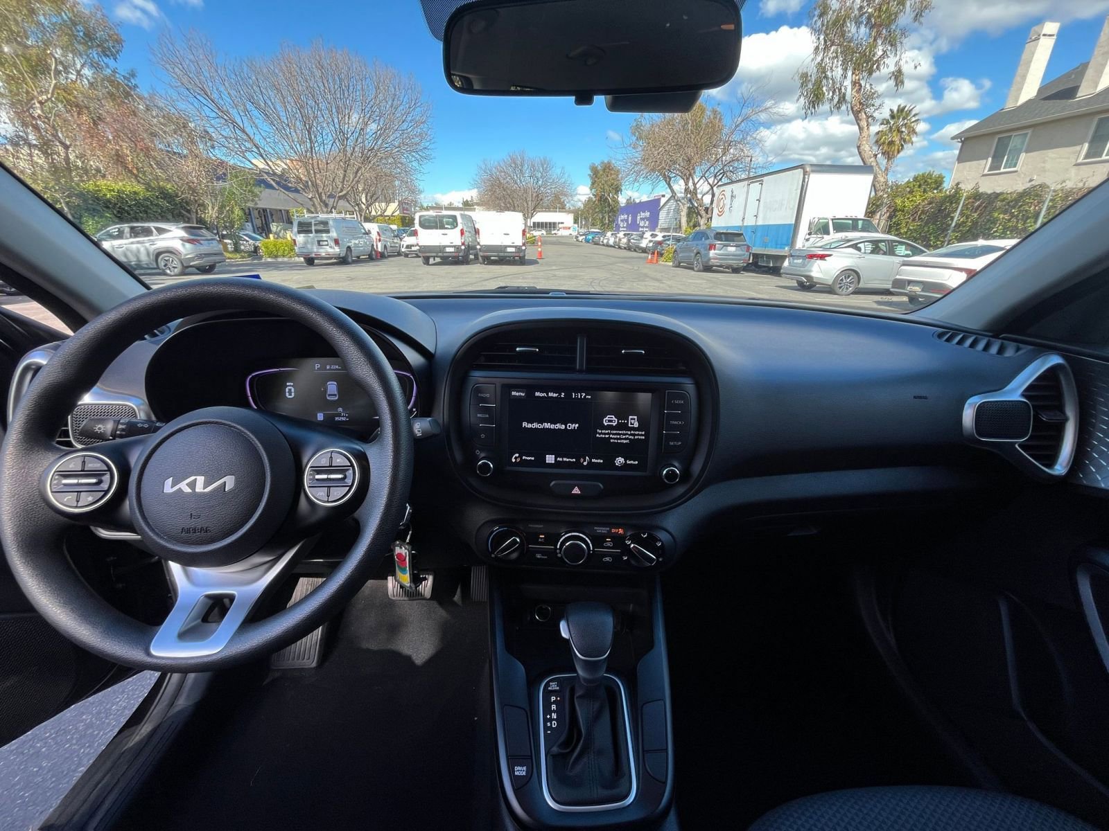 Used 2025 Kia Soul LX w/ LX Technology Package image 31