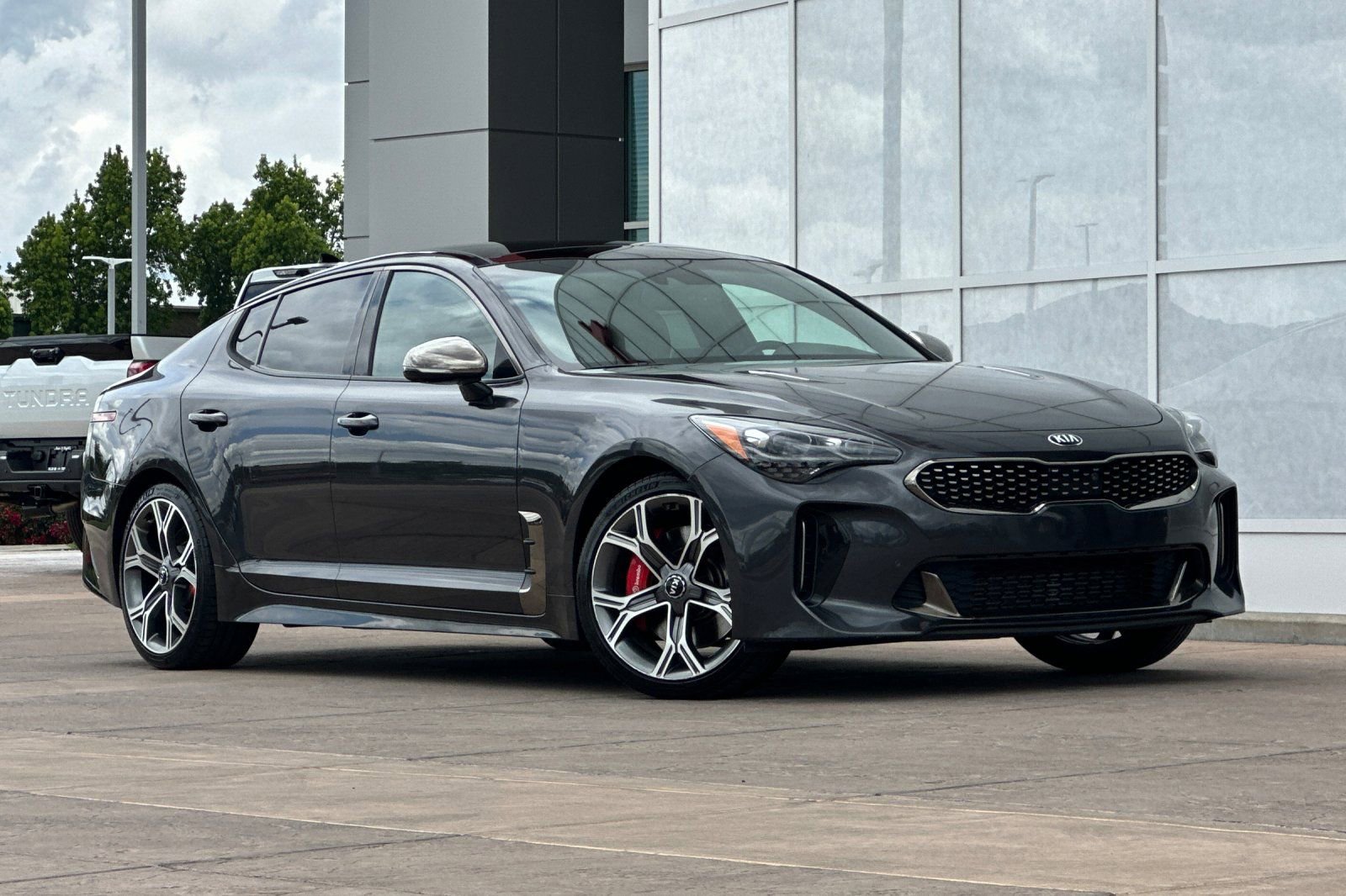 Used 2019 Kia Stinger GT2 RWD video 2
