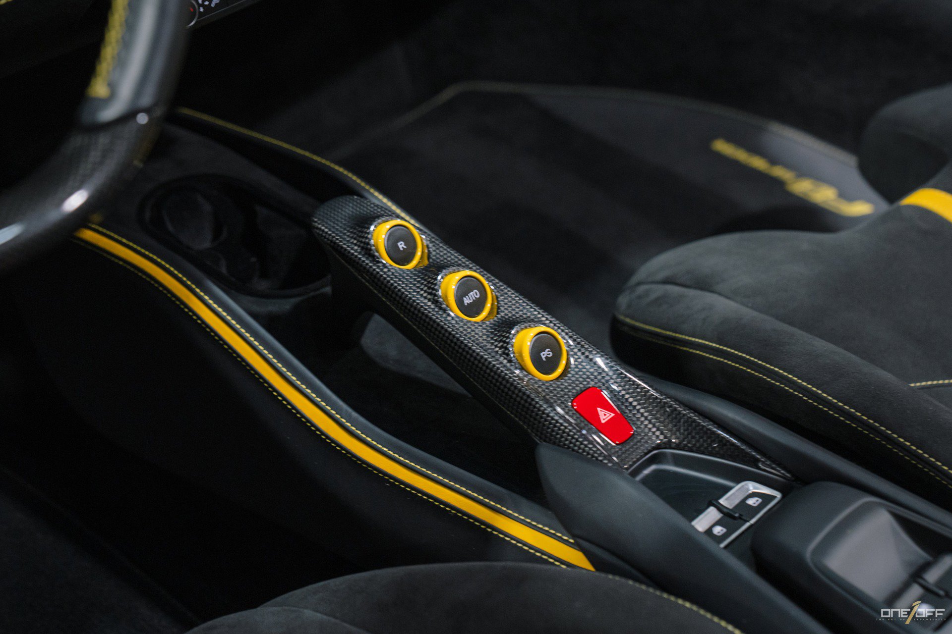 Used 2022 Ferrari F8 Tributo RWD image 35