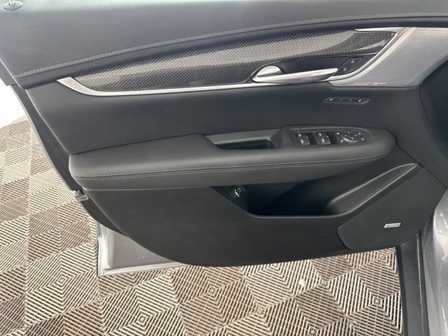 Used 2025 Cadillac XT5 Sportv w/ Technology Package AWD/4WD image 22
