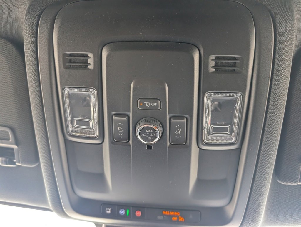 New 2025 Chevrolet Suburban LT w/ Comfort Package image 21