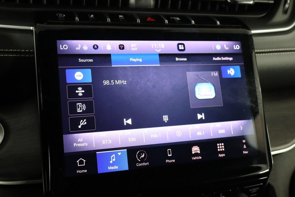 Used 2025 Jeep Grand Cherokee Limited w/ Trailer Tow Package AWD/4WD image 29