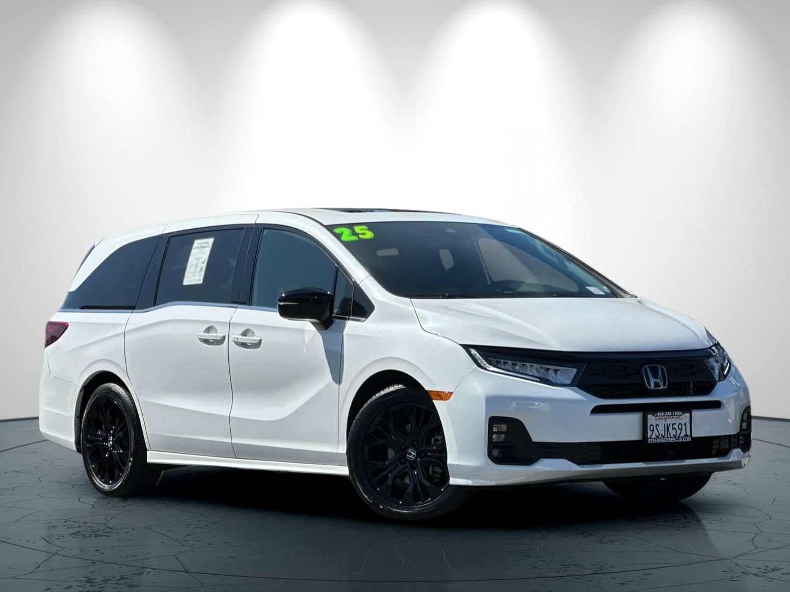 Used 2025 Honda Odyssey Sport-L image 2