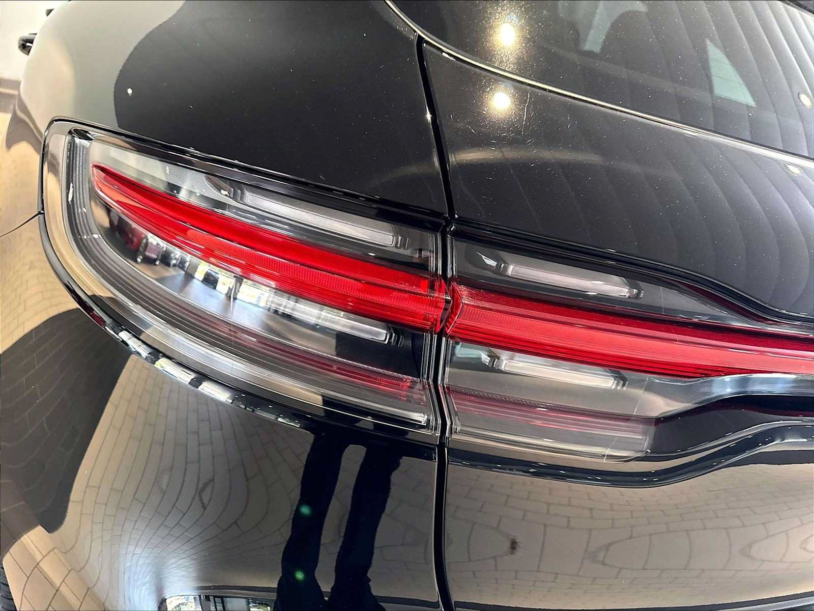 Used 2026 Porsche Macan AWD/4WD image 35