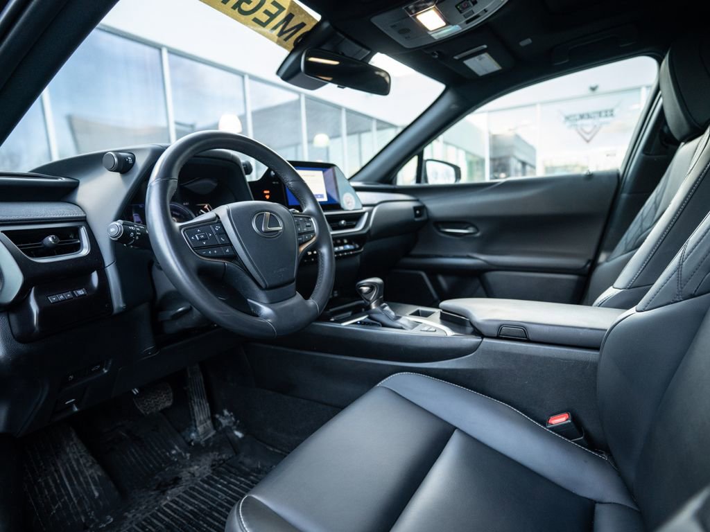 Used 2024 Lexus UX 250h AWD image 4