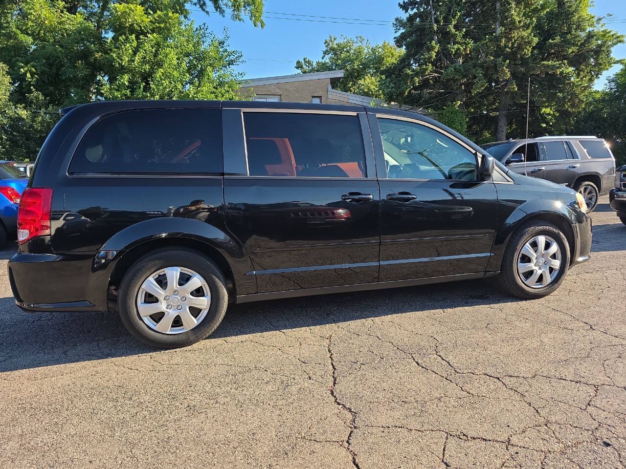 Used 2015 Dodge Grand Caravan SE w/ Quick Order Package 29E SE FWD image 9