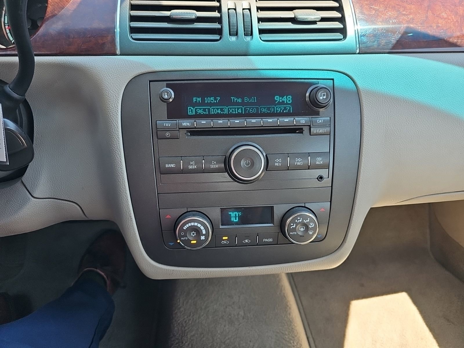 Used 2011 Buick Lucerne CXL FWD image 15