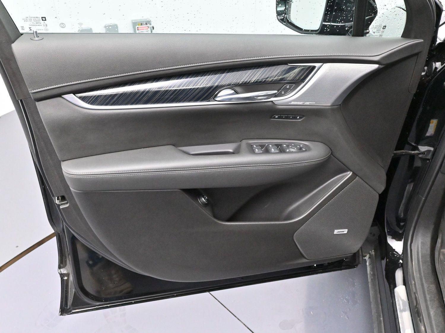 Used 2024 Cadillac XT6 Premium Luxury w/ LPO, Floor Liner Package AWD/4WD image 12
