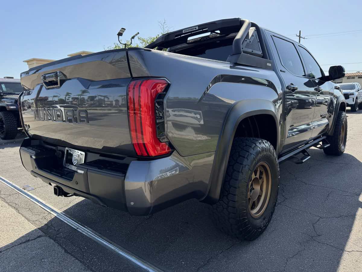 Used 2024 Toyota Tundra Limited AWD/4WD image 8