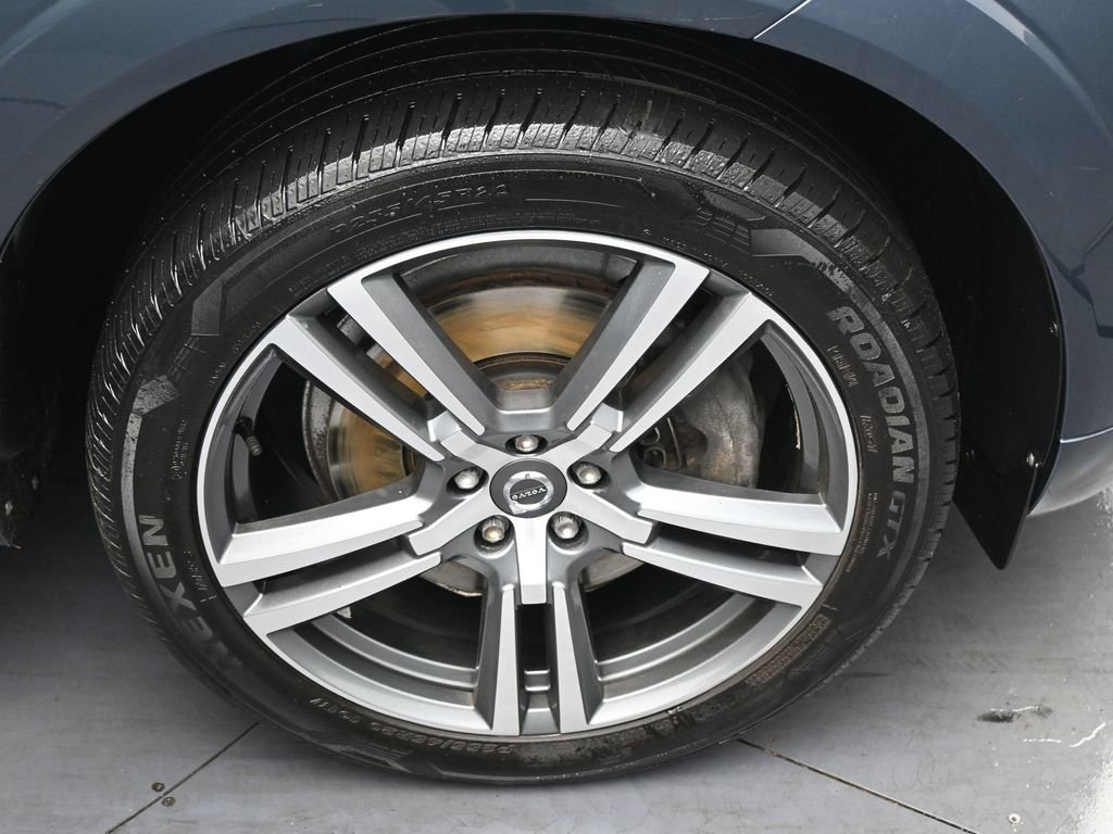 Used 2020 Volvo XC60 T6 Momentum image 26