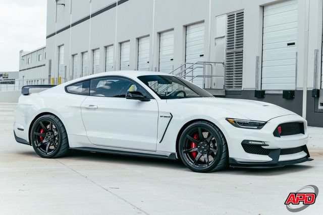 Used 2017 Ford Mustang Shelby GT350R w/ GT350R Equipment Group 920A RWD image 65
