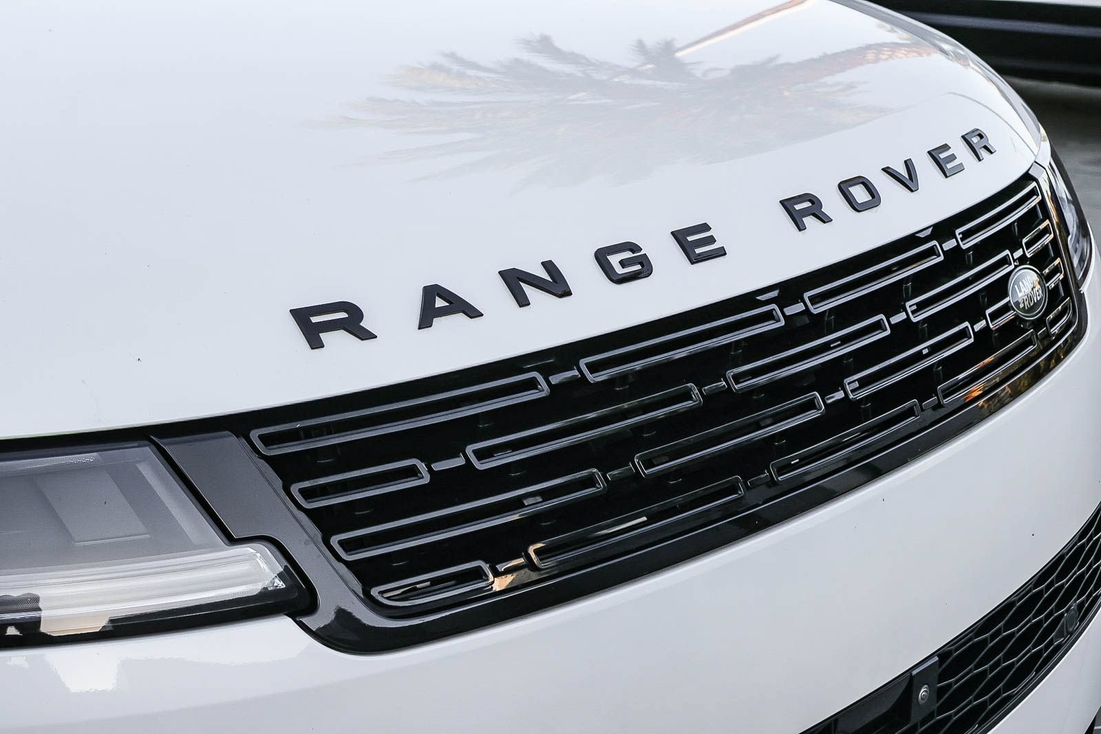 Used 2025 Land Rover Range Rover Sport Dynamic SE AWD/4WD image 16