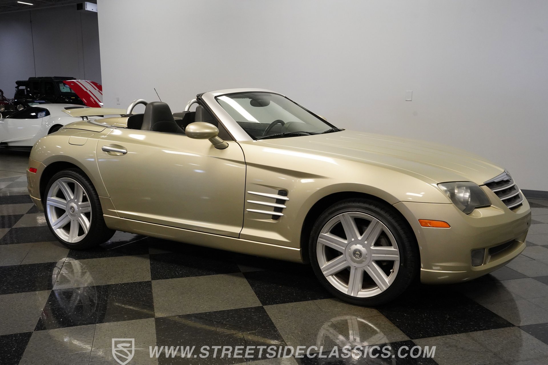 Used 2006 Chrysler Crossfire Limited RWD image 16