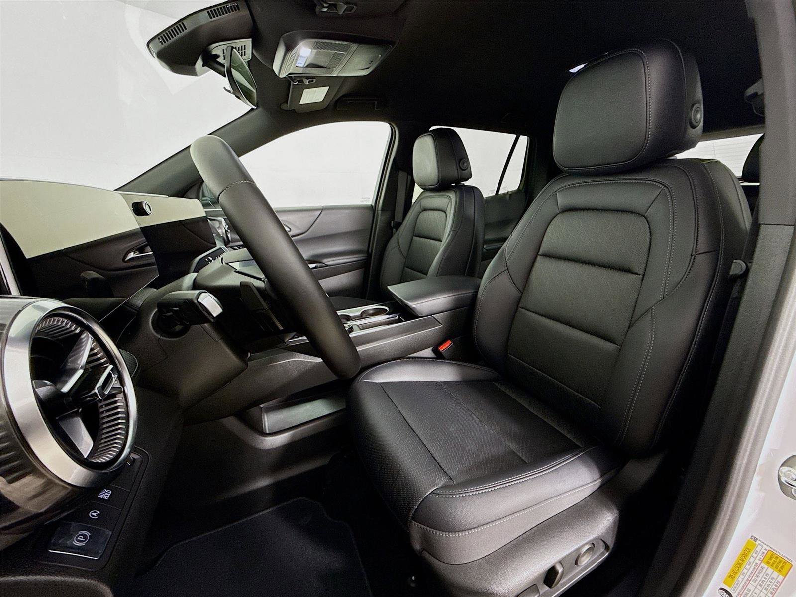 Used 2026 Chevrolet Equinox LT w/ Convenience Package II image 20