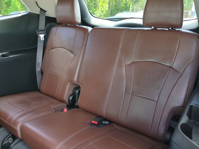 Used 2020 Buick Enclave Avenir w/ Avenir Technology Package FWD image 17