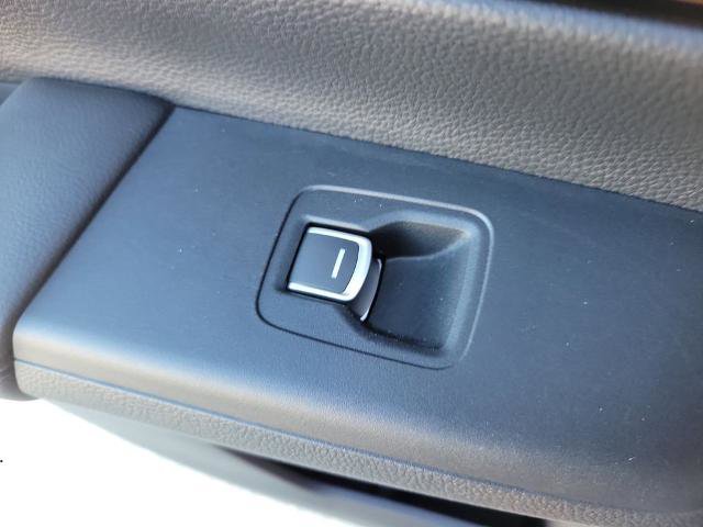 Used 2025 Honda CR-V EX-L image 13