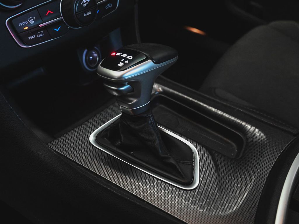 Used 2018 Dodge Charger SXT Plus RWD image 28