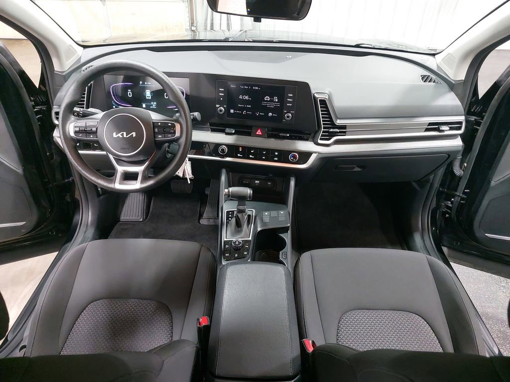 Used 2025 Kia Sportage LX image 59