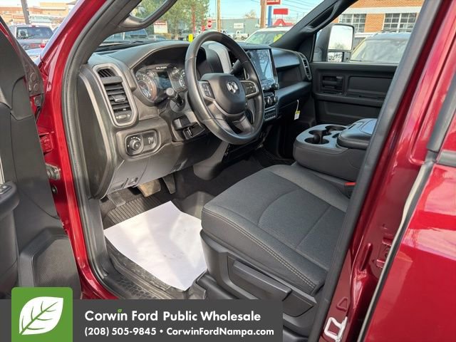 Used 2024 RAM 2500 Tradesman w/ Chrome Appearance Group image 13