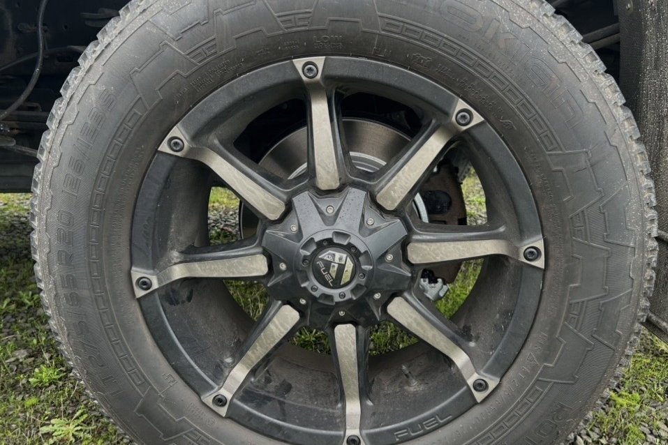 Used 2016 Ford F350 Platinum w/ Platinum Package image 14