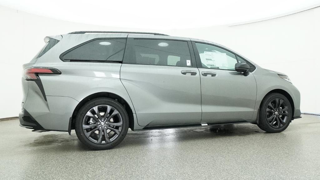 New 2026 Toyota Sienna XSE FWD image 15