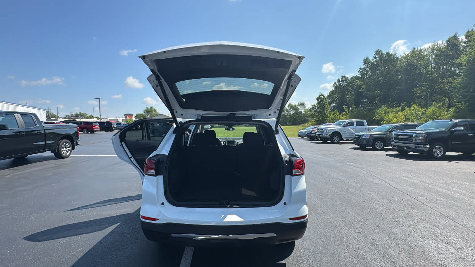Certified 2024 Chevrolet Equinox LT FWD image 22
