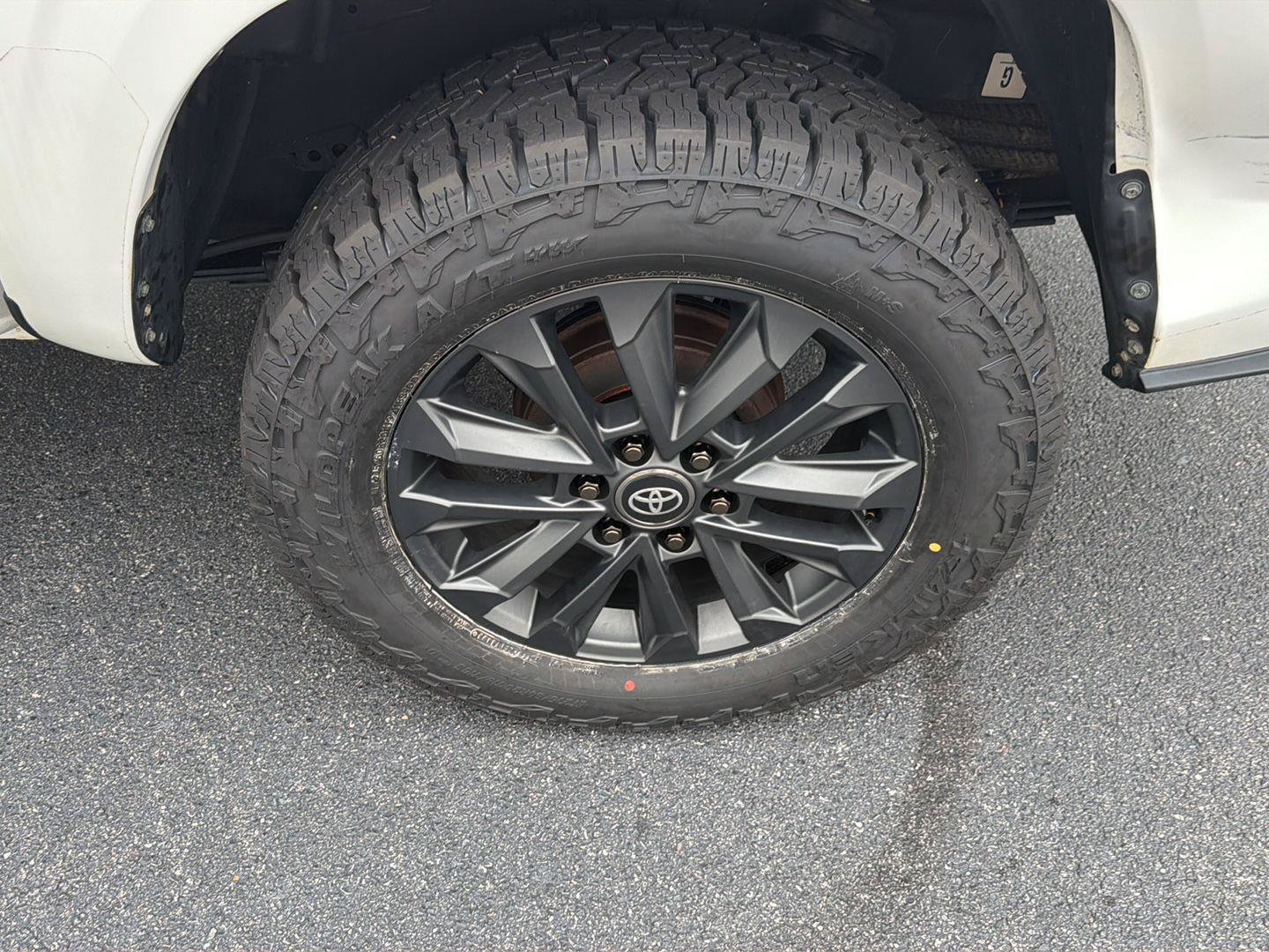 Used 2023 Toyota Tacoma SR AWD/4WD image 38