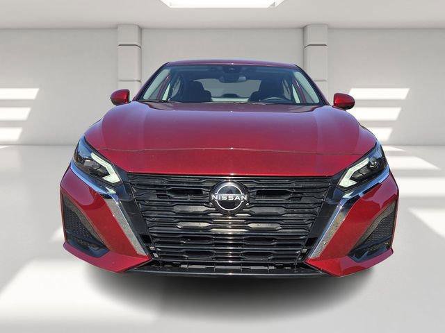 Used 2024 Nissan Altima 2.5 SV w/ SV Premium Package image 8